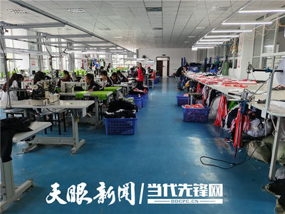 我的扶貧故事 小小服裝廠 帶來(lái)大貢獻(xiàn)